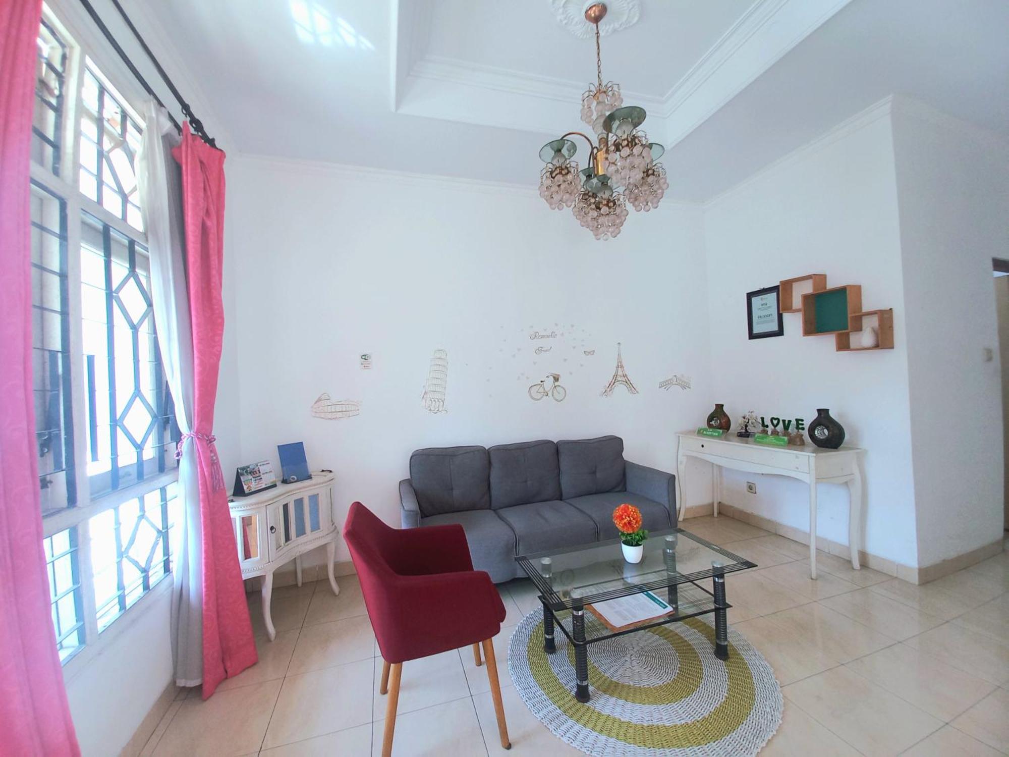 Homestay Jogja Dekat Gembiraloka By Simply Homy 요그야카르타 외부 사진